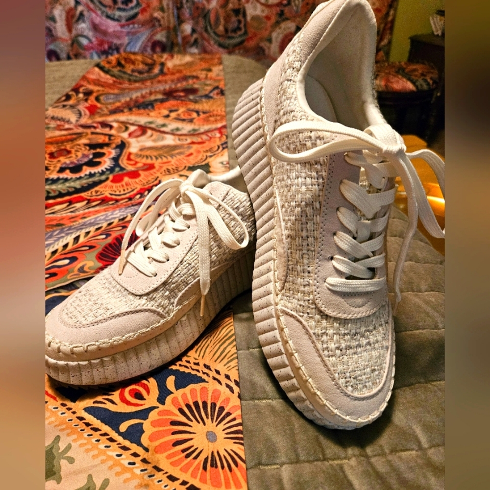 Universal Threads Persephone Platform Lace Up Ten… - image 2